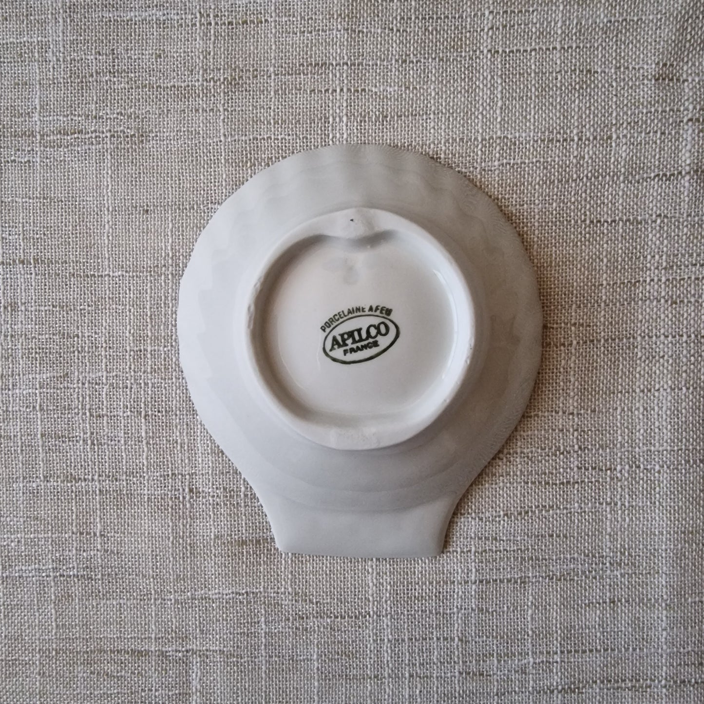 Apilco Scallop Shaped Dish