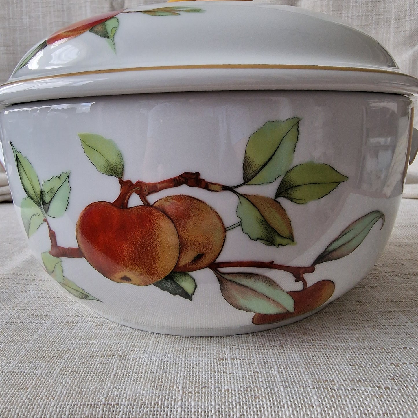 Royal Worcester Evesham Gold Fine Porcelain Casserole