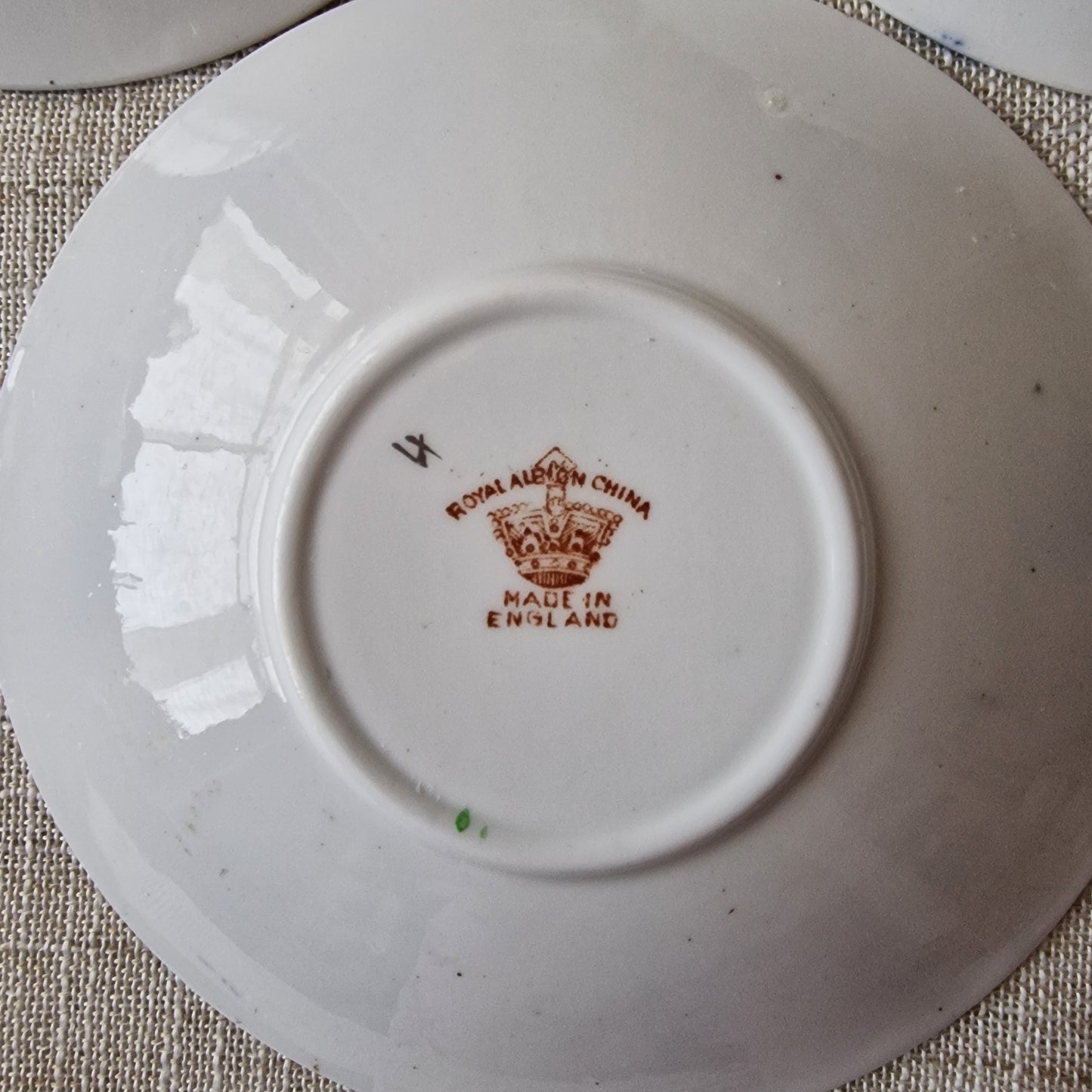 Vintage Imari Small Saucers by Royal Albion
