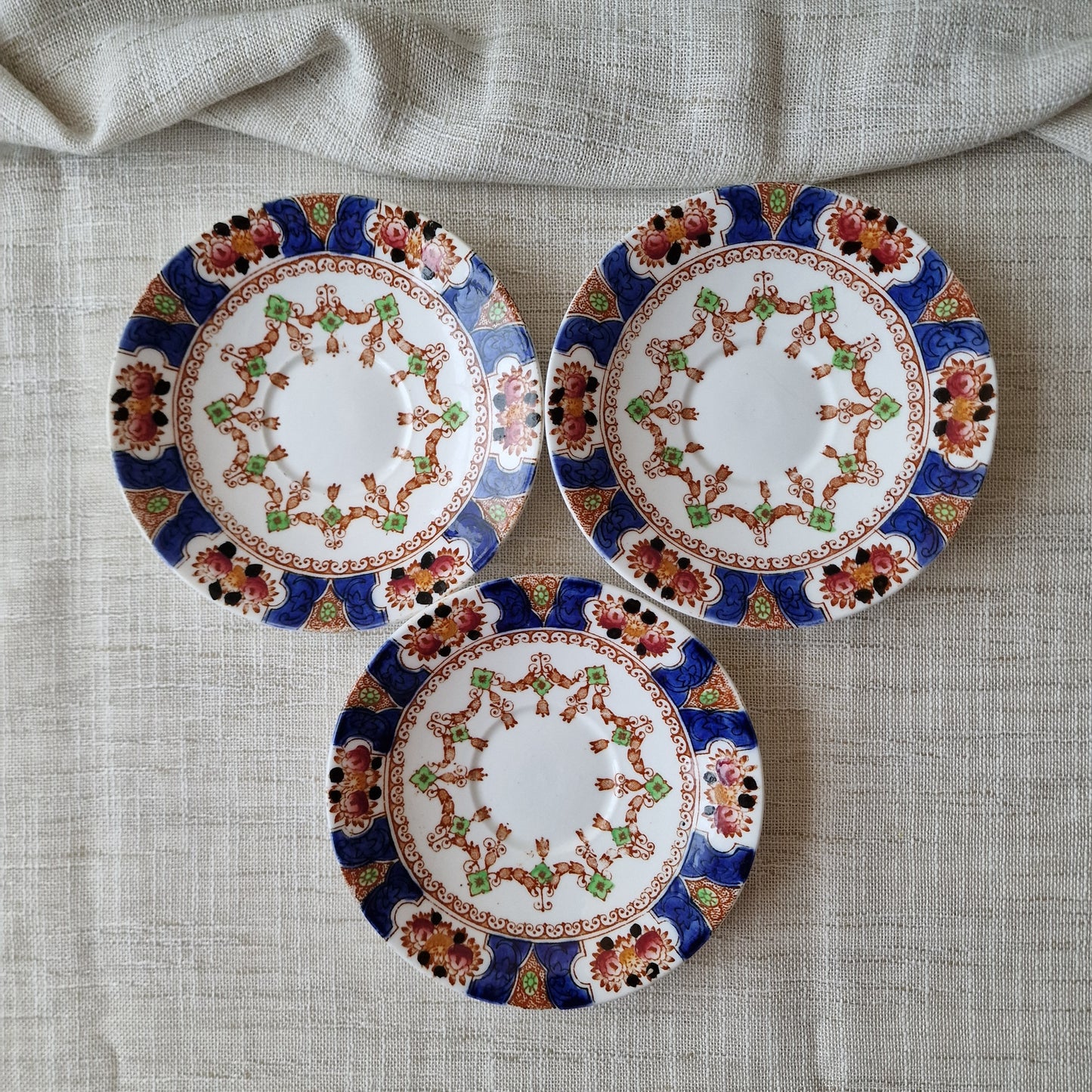 Vintage Imari Small Saucers by Royal Albion