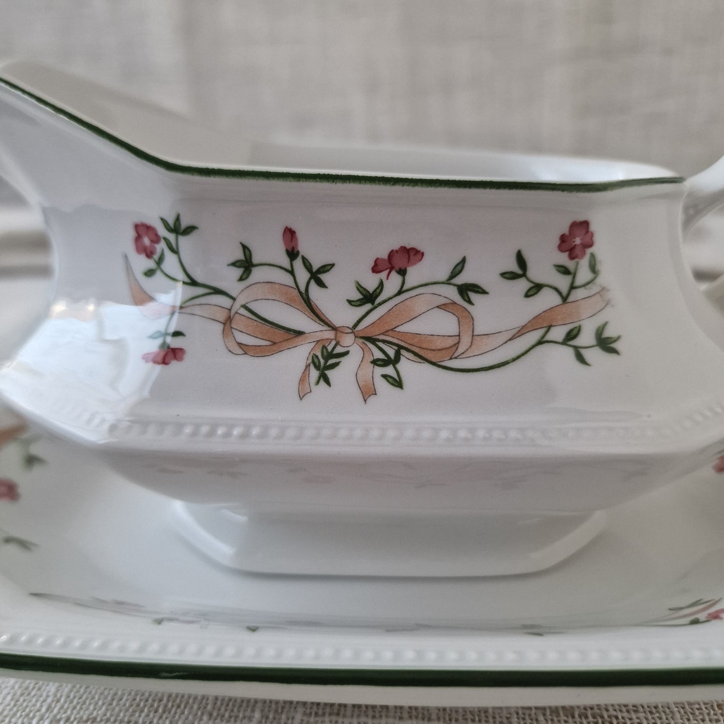 Eternal Beau Gravy Sets by Johnson Brothers