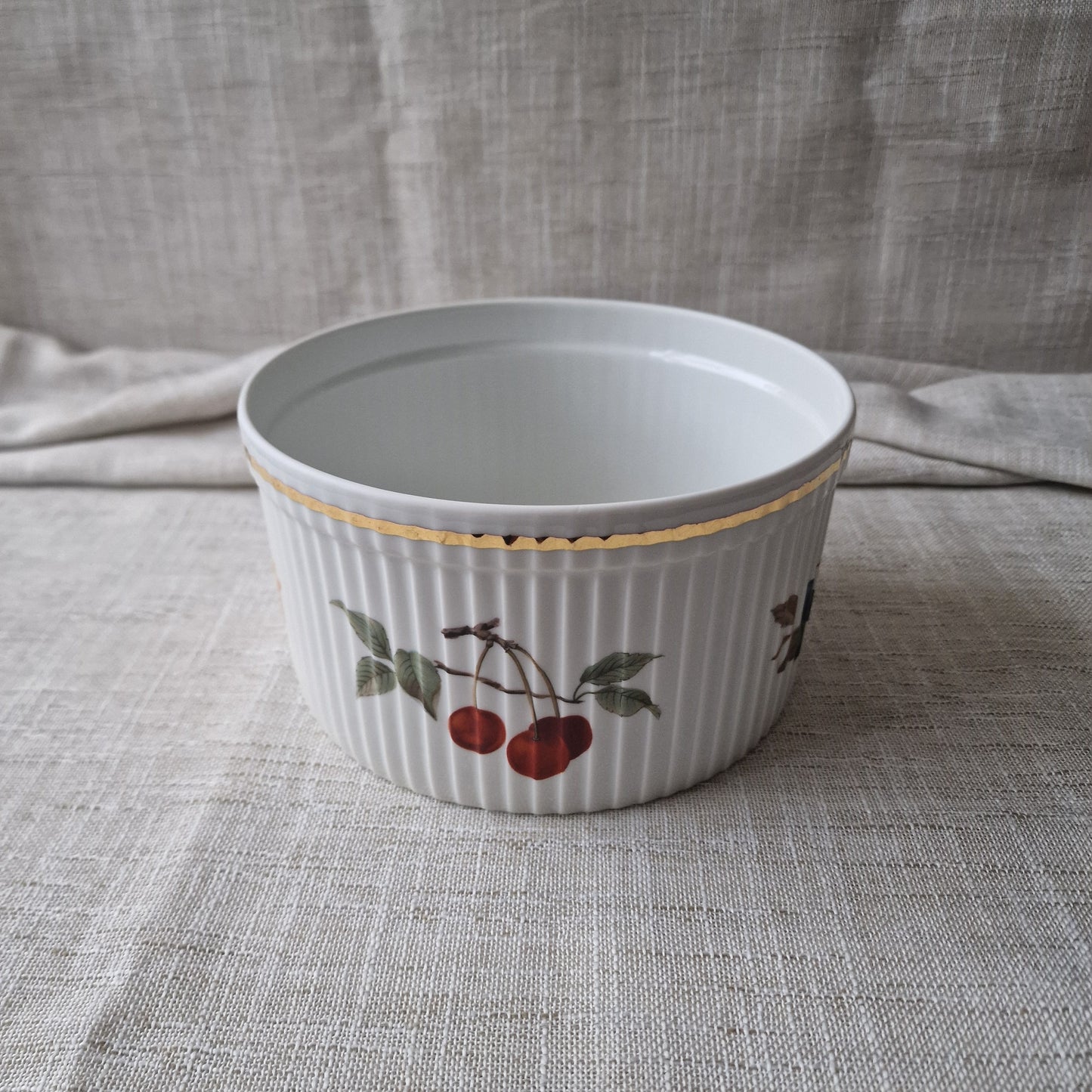 Royal Worcester Evesham Gold Fine Porcelain Souffle Dish