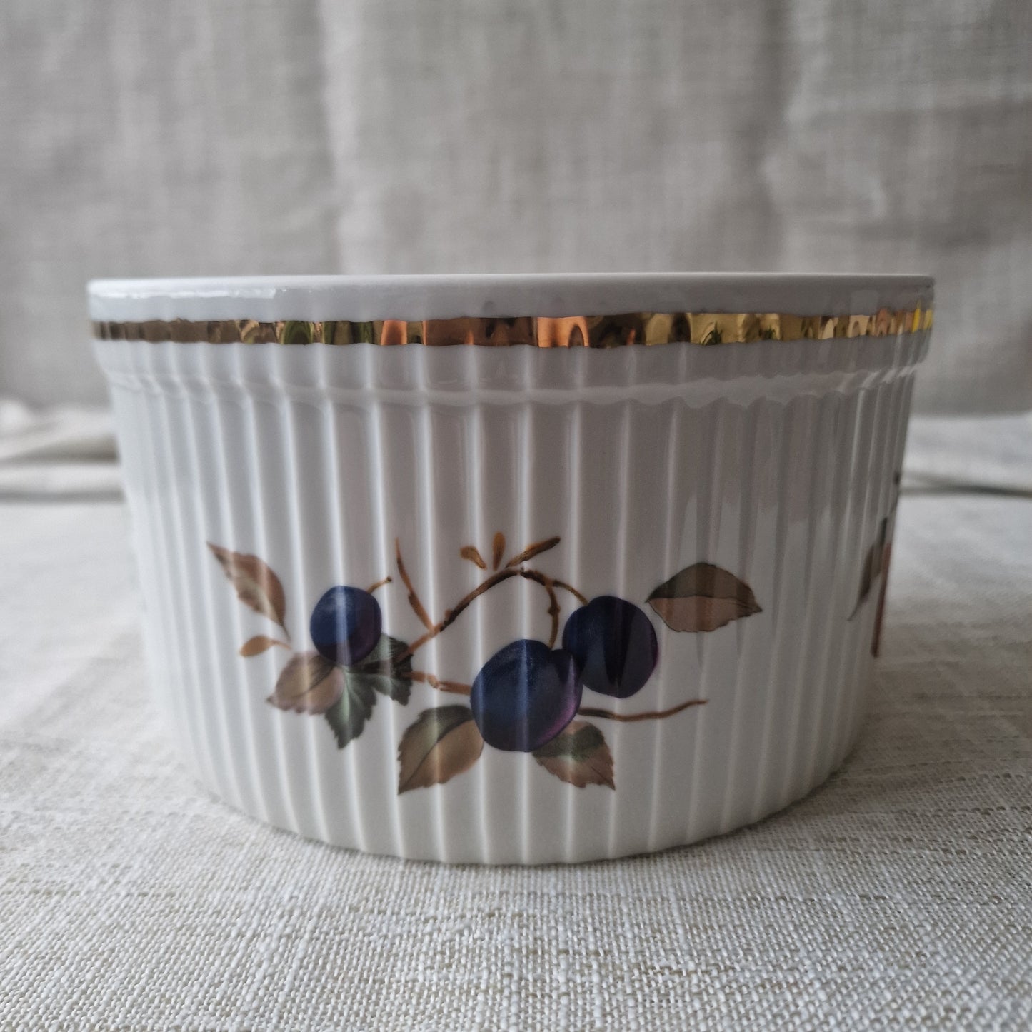 Royal Worcester Evesham Gold Fine Porcelain Souffle Dish