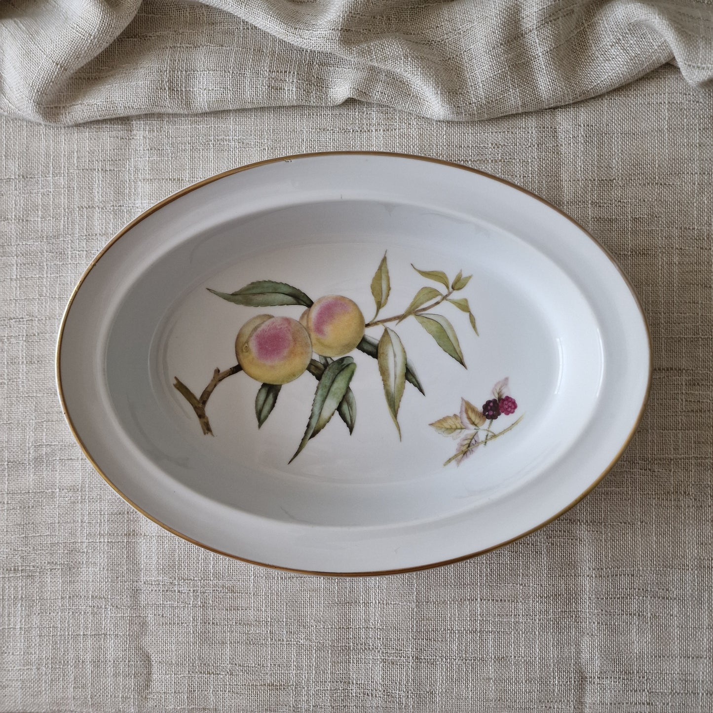 Royal Worcester Evesham Gold Fine Porcelain Oven Dish