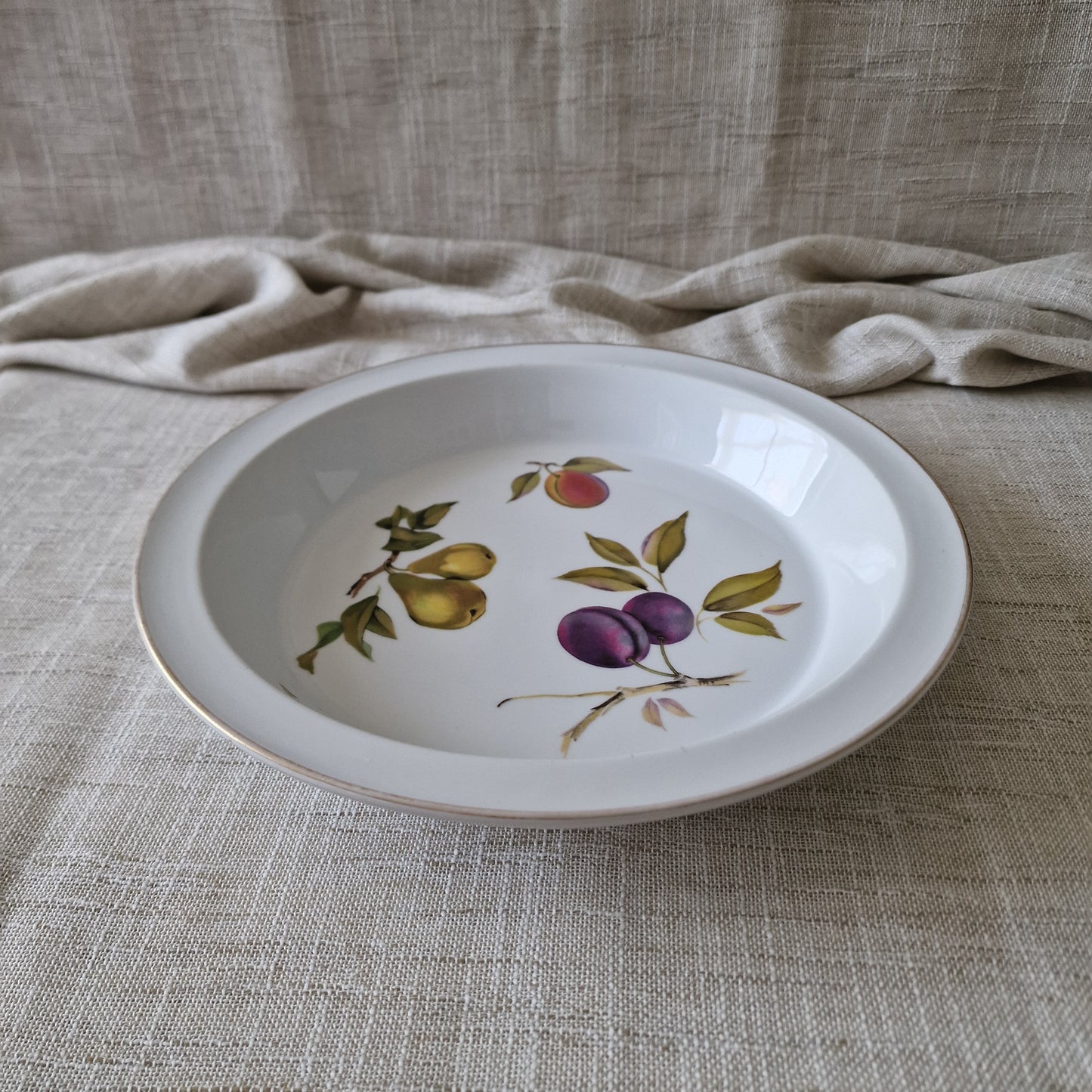 Royal Worcester Evesham Gold Fine Porcelain Oven Dish