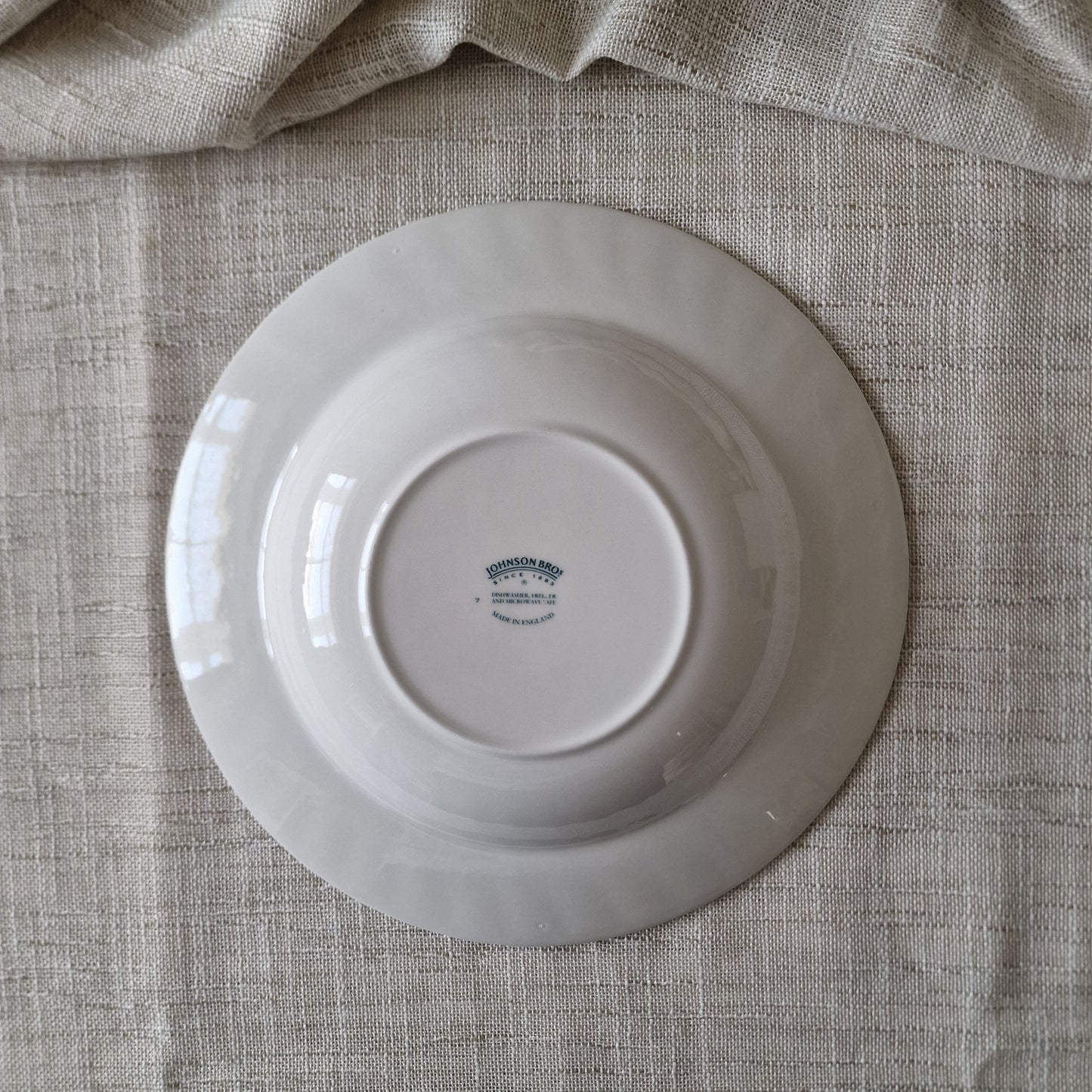 Charlotte Plate Set by Johnson Brothers